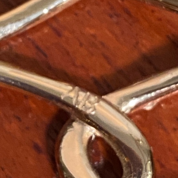 ALEXIS BITTAR
Miss Havisham Liquid Crystal Barbed Cuff
Gold-tone. Signed. Rare. - Picture 4 of 7